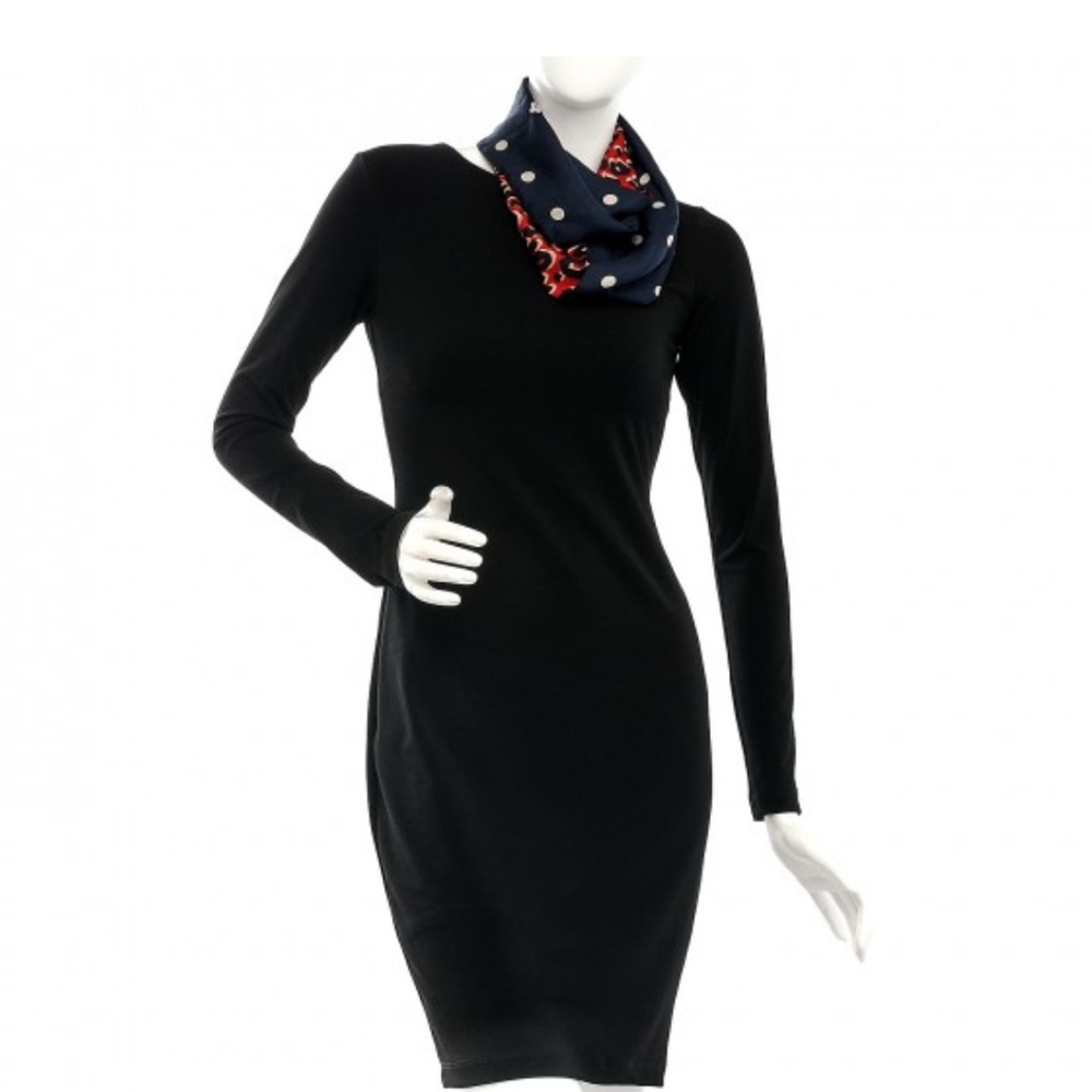 LOUIS VUITTON
Silk Leopard Snood Scarf Red Rouge Blue Infini - Picture 5 of 5